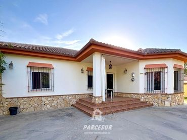 Casa amb piscina en venda a Periurbano Oeste - Sierra