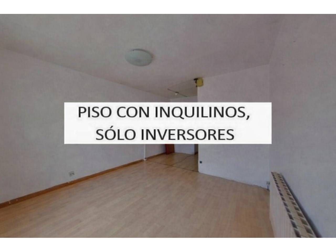 Exterior view of Attic for sale in Santa Coloma de Gramenet  with Balcony