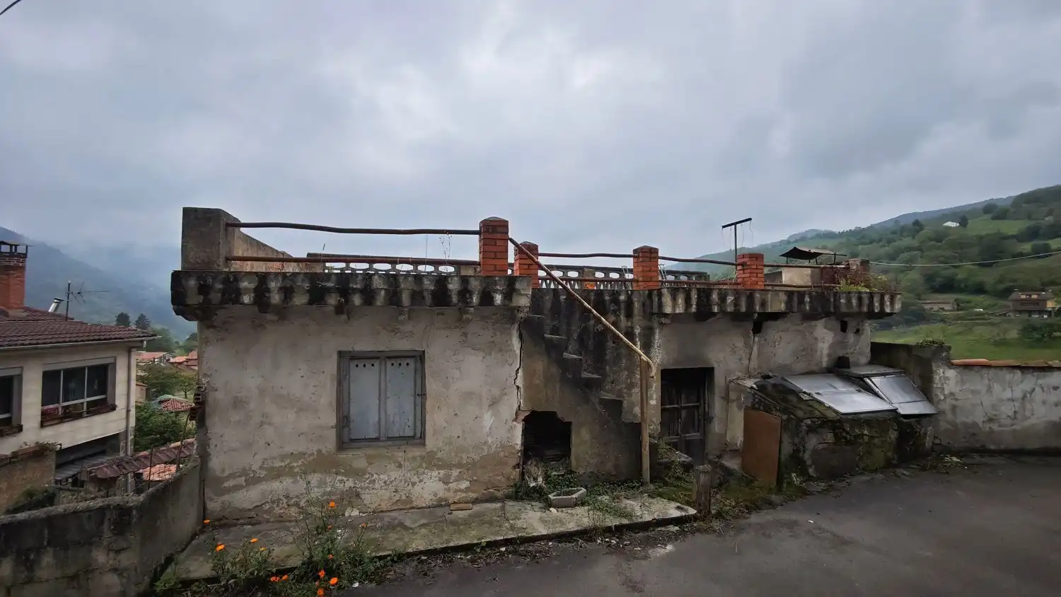 Exterior view of Flat for sale in Aller  with Heating, Private garden and Terrace