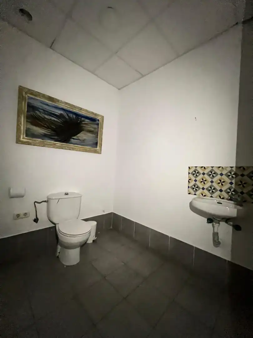 Badezimmer von Geschaftsraum zur Miete in Sevilla