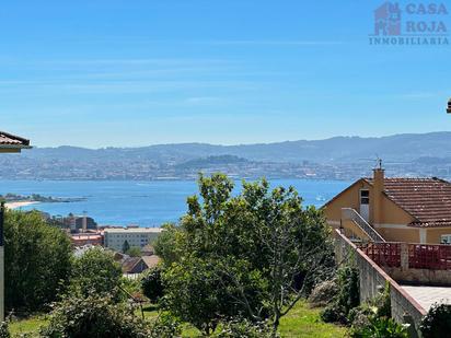 Vista exterior de Casa o xalet en venda en Cangas  amb Terrassa