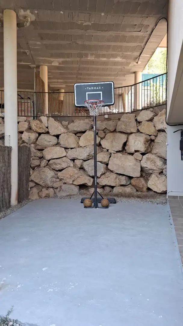 Vista exterior de Casa o chalet en venta en Vallirana, Barcelona
