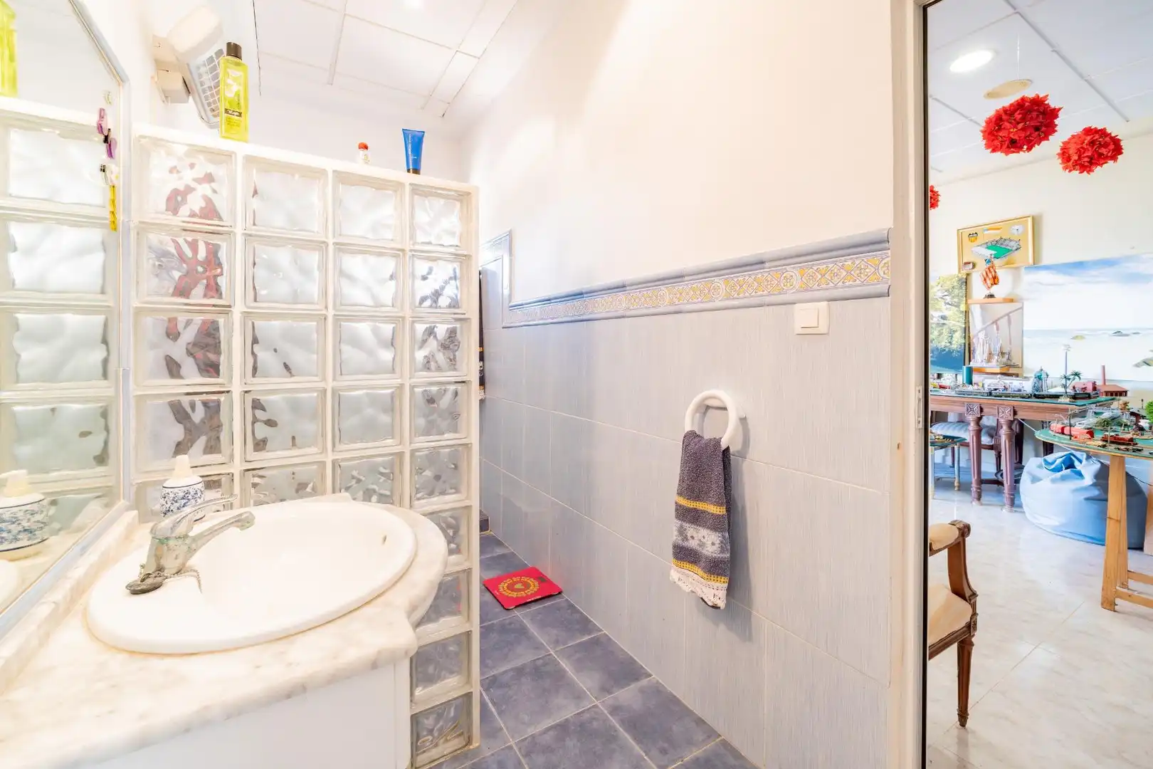 Bany de Casa o xalet en venda en Sagunto / Sagunt amb Calefacció, Terrassa i Traster