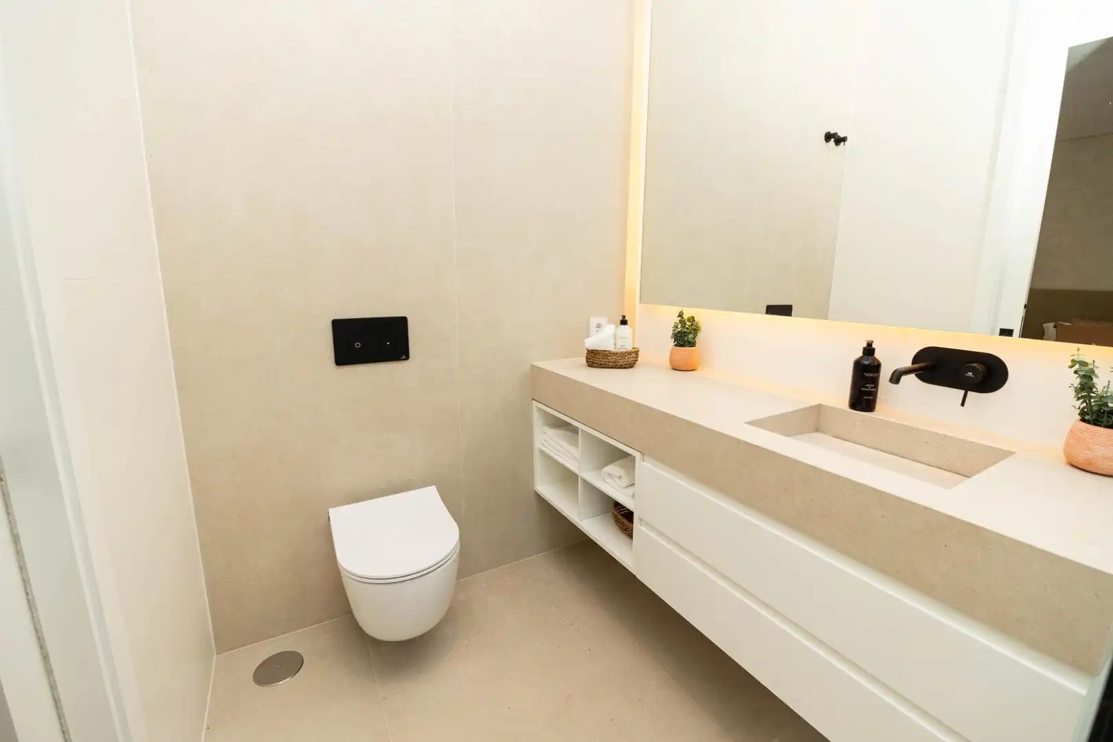 Baño de Casa o chalet en venta en Marbella con Aire acondicionado, Jardín privado y Terraza