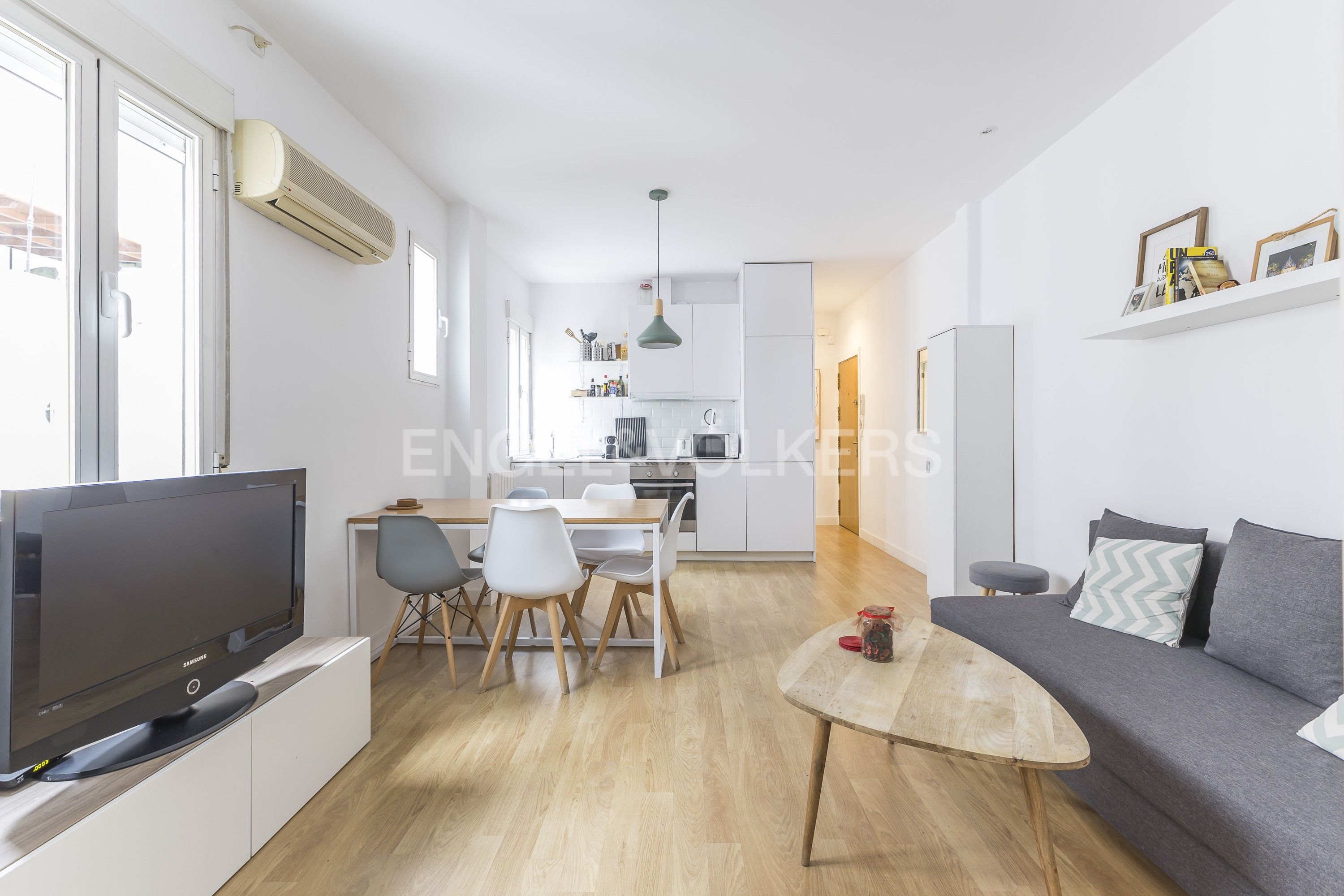Vista exterior de Apartament en venda en  Madrid Capital amb Aire condicionat i Calefacció