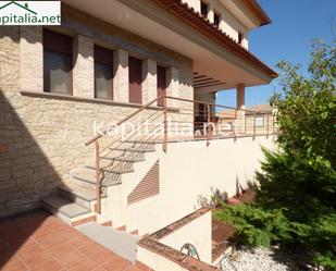 Exterior view of Single-family semi-detached for sale in El Palomar  with Air Conditioner, Terrace and Balcony