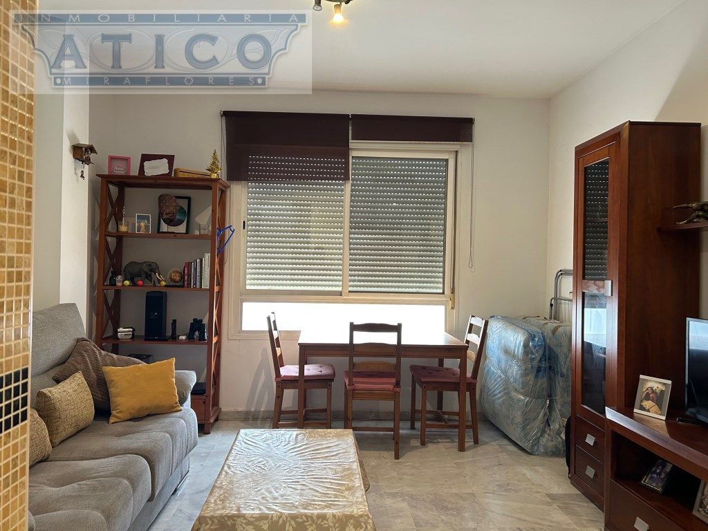 Sala d'estar de Pis en venda en  Sevilla Capital