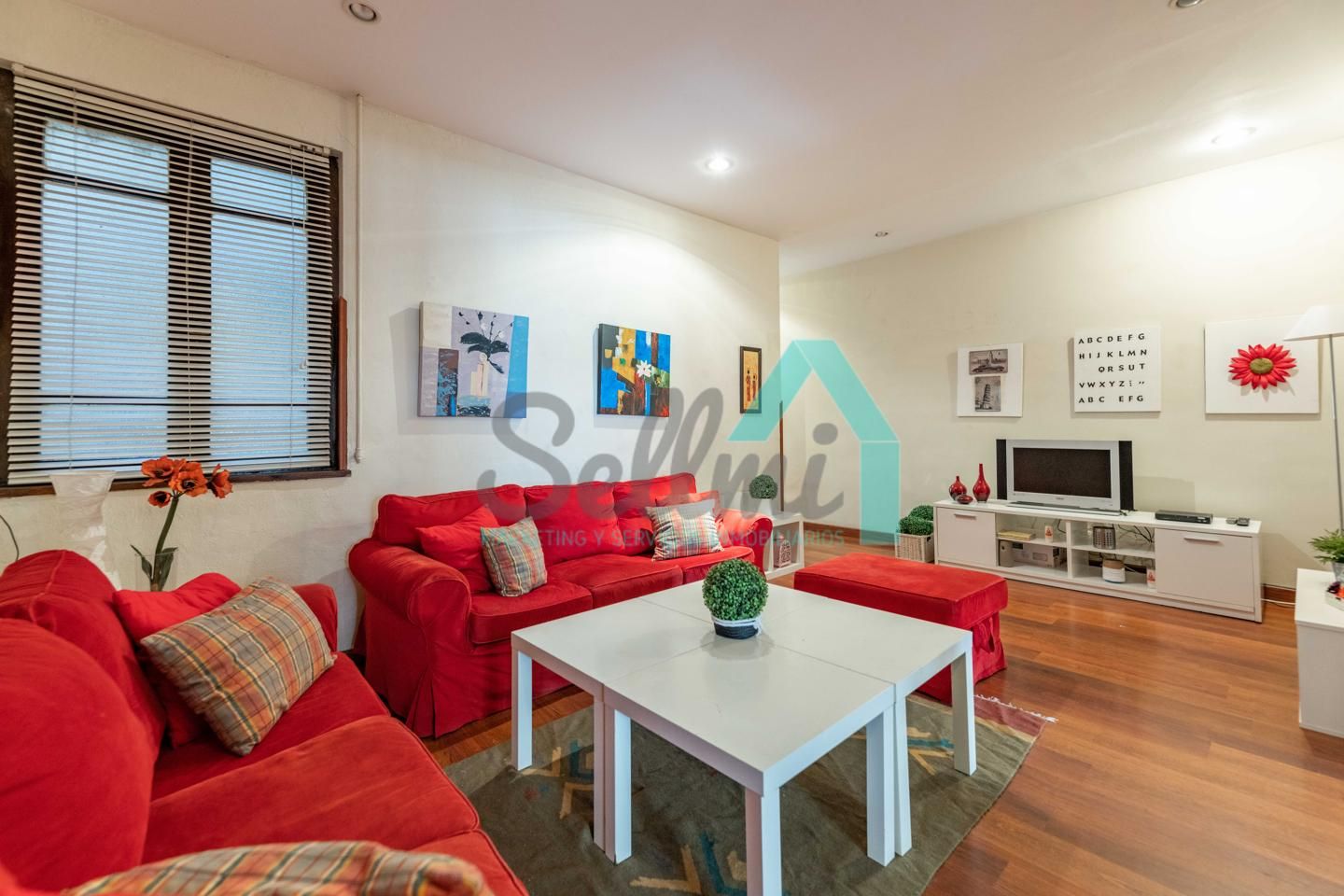 Living room of Flat to share in Oviedo   with Heating, Furnished and Balcony