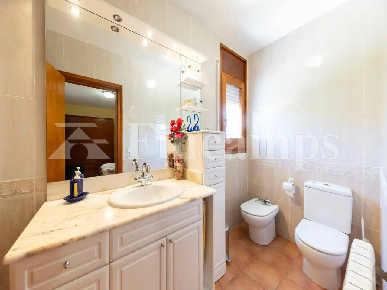 Badezimmer von Haus oder Chalet zum Verkauf in Cerdanyola del Vallès mit Klimaanlage, Heizung und Privatgarten