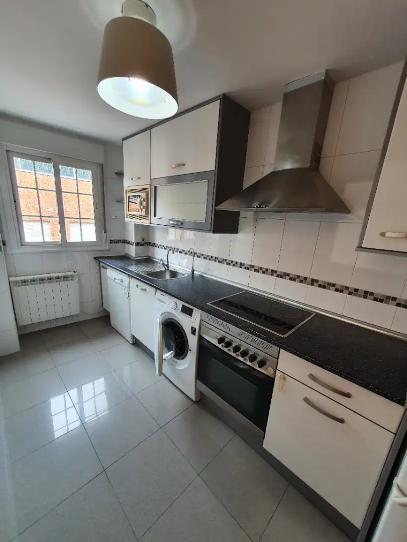 Cocina de Dúplex en venta en Madrid con Aire acondicionado, Calefacción y Parquet