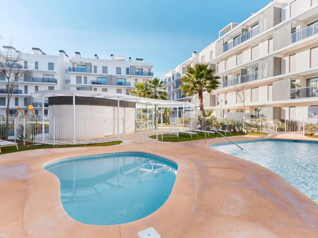 Piscina de Ático en venta en Dénia con Aire acondicionado, Calefacción y Terraza