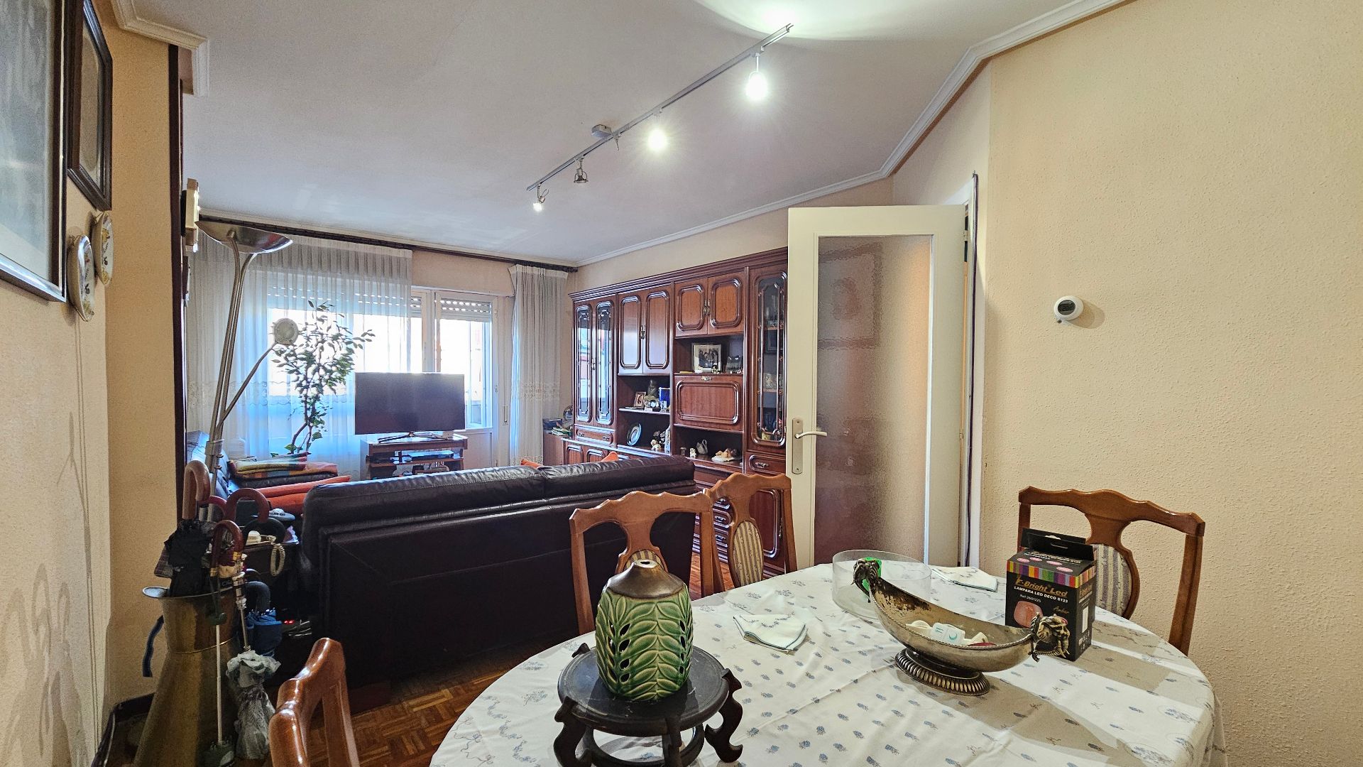 Sala de estar de Piso en venta en Vitoria - Gasteiz con Calefacción, Terraza y Trastero