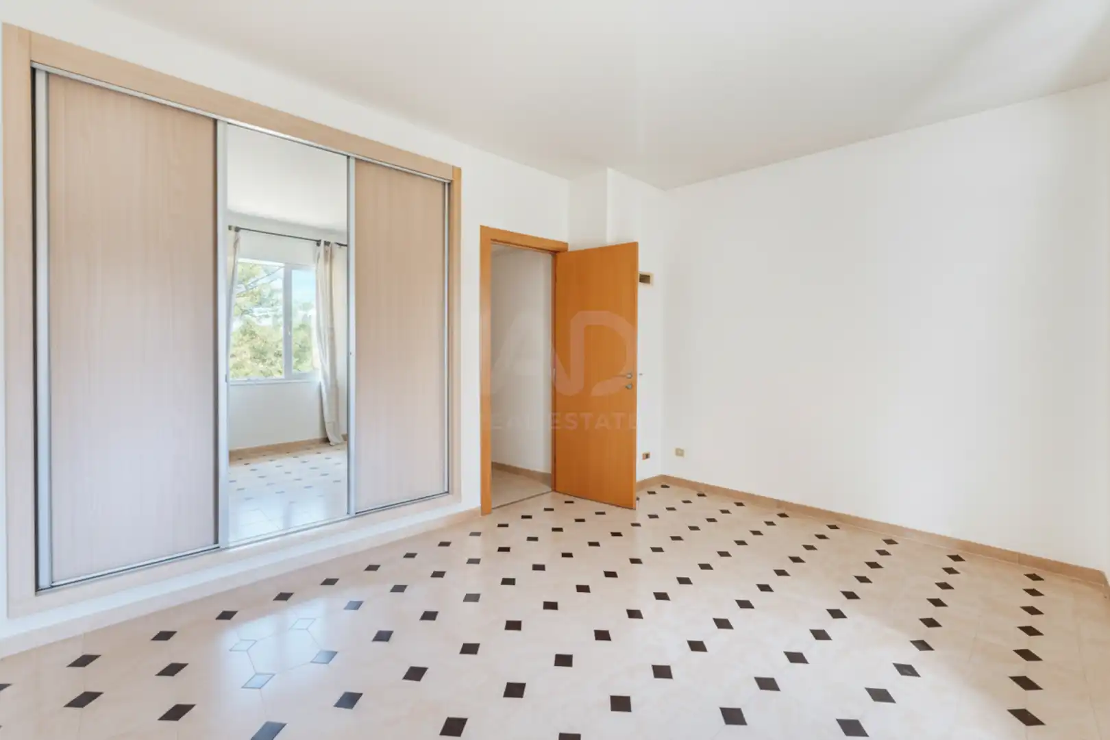 Dormitori de Casa o xalet en venda en Marbella amb Aire condicionat i Terrassa
