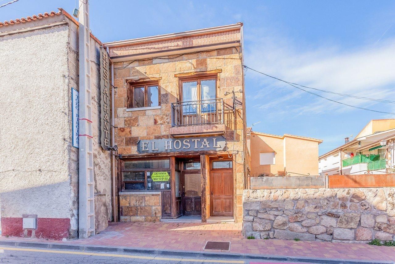 Building for sale in Navalafuente
