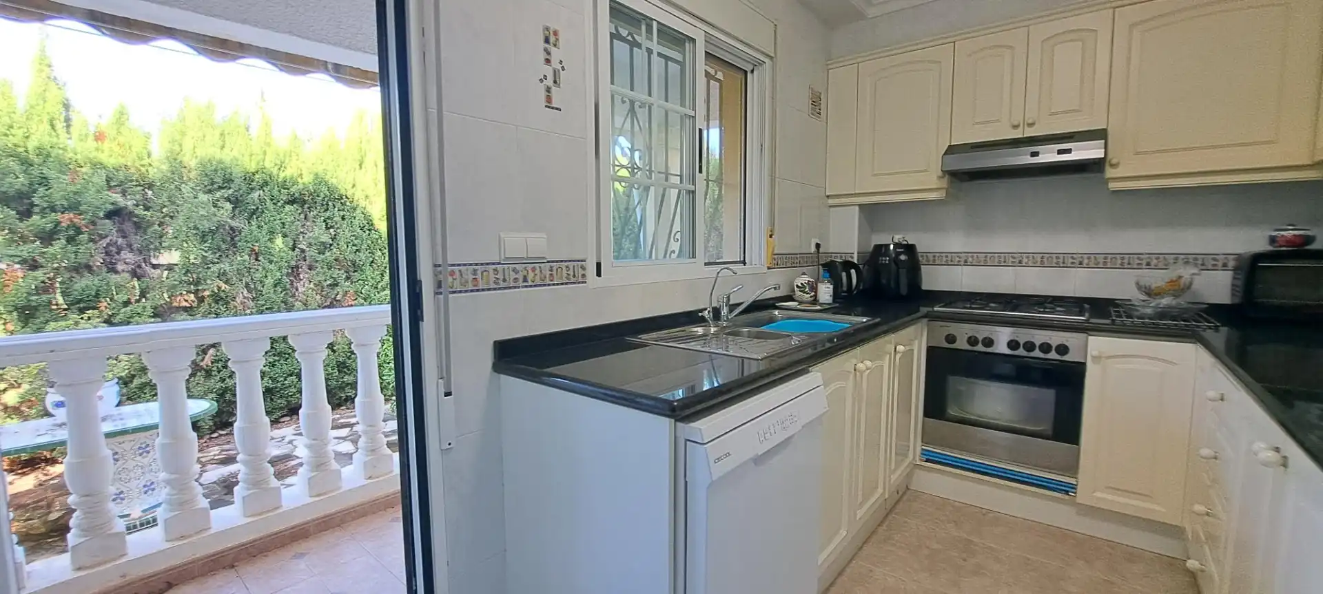 Kitchen of Houses for sale in Dénia  with Air Conditioner, Heating and Private garden
