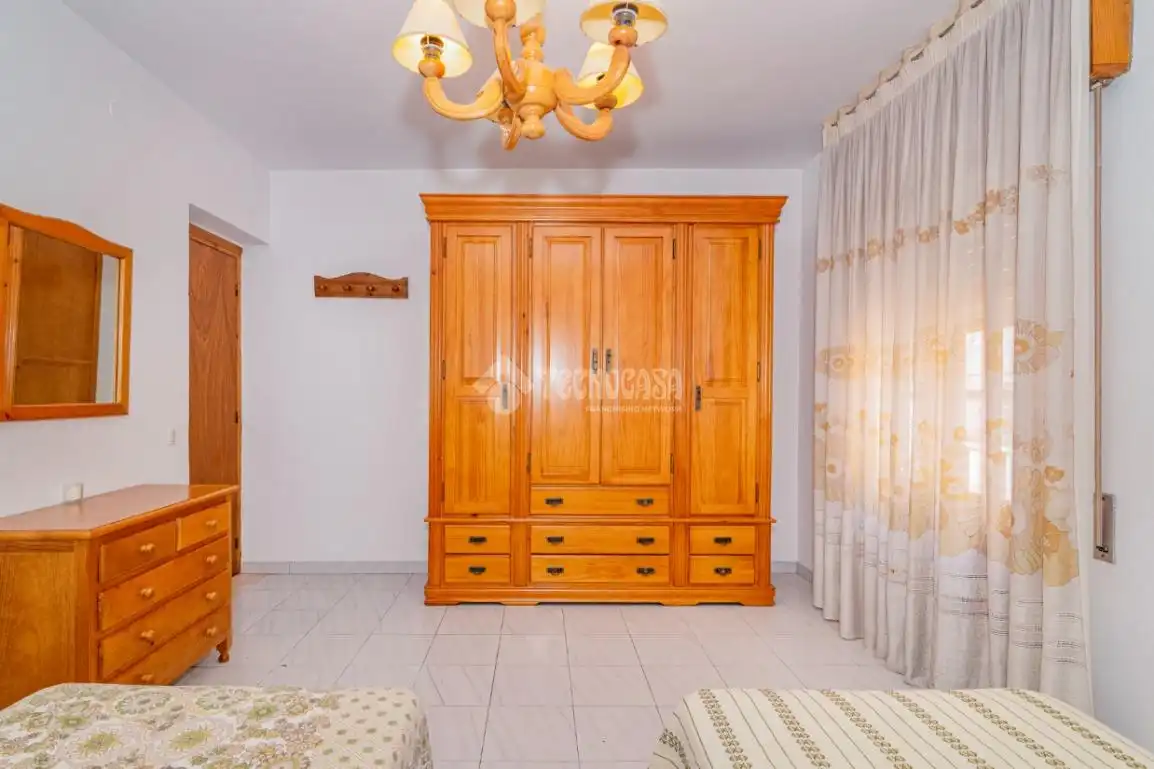 Habitación de Casa adosada en venta en Lucena con Aire acondicionado y Amueblado