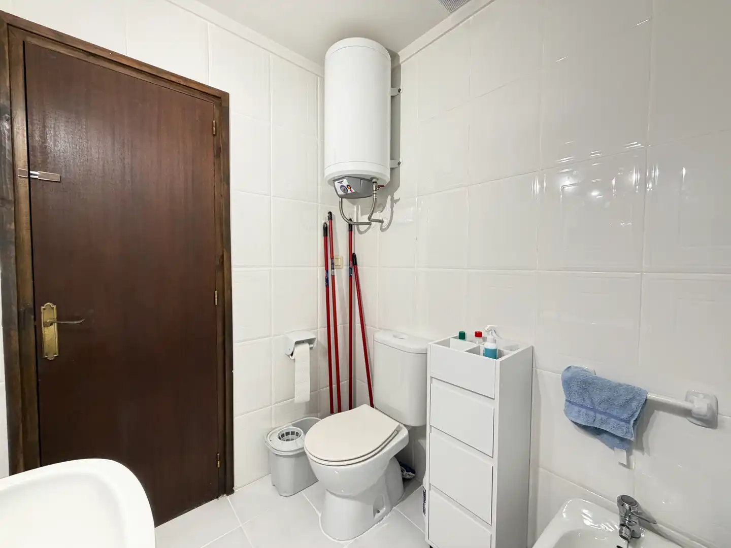 Bany de Apartament en venda en Empuriabrava amb Aire condicionat, Terrassa i Moblat