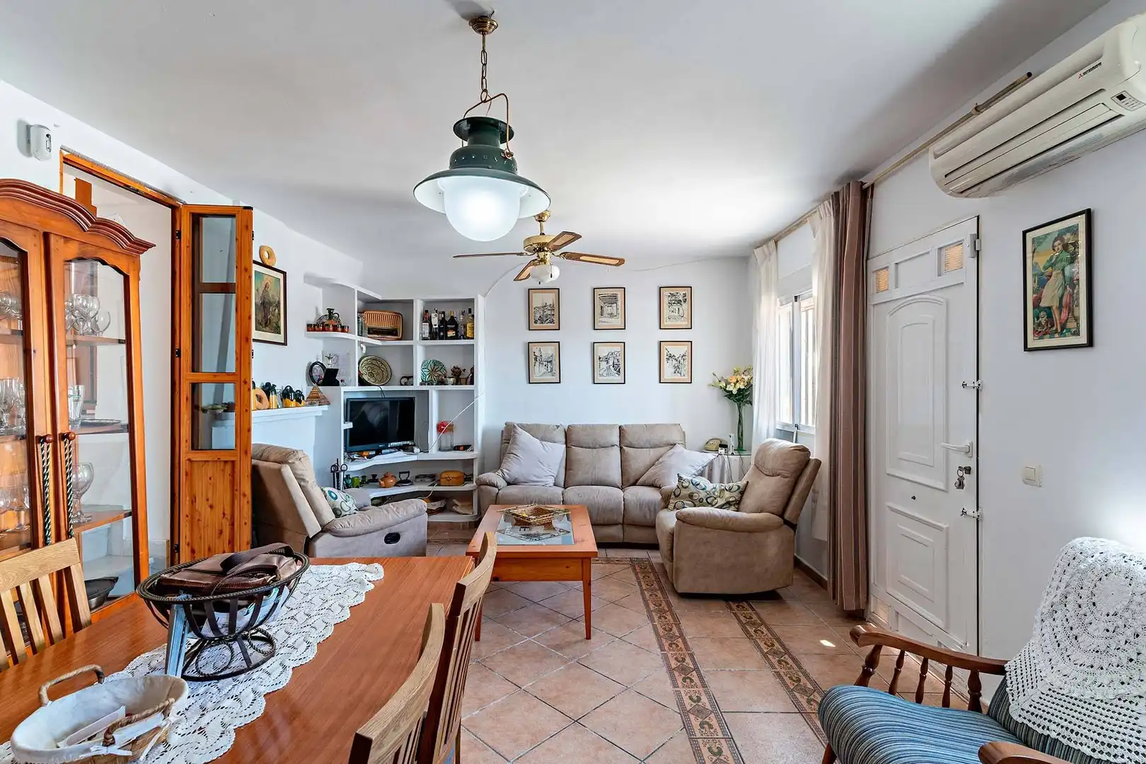 Sala de estar de Finca rústica en venta en Sorbas con Aire acondicionado