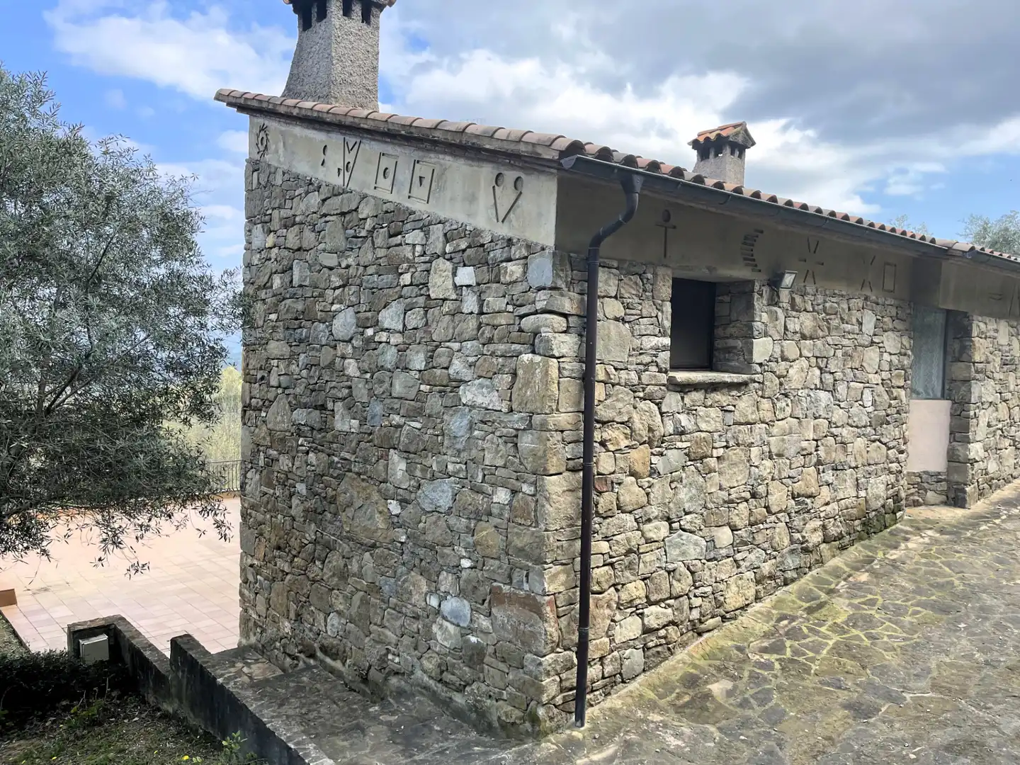 Vista exterior de Finca rústica en venda en Mieres (Girona) amb Calefacció, Parquet i Terrassa