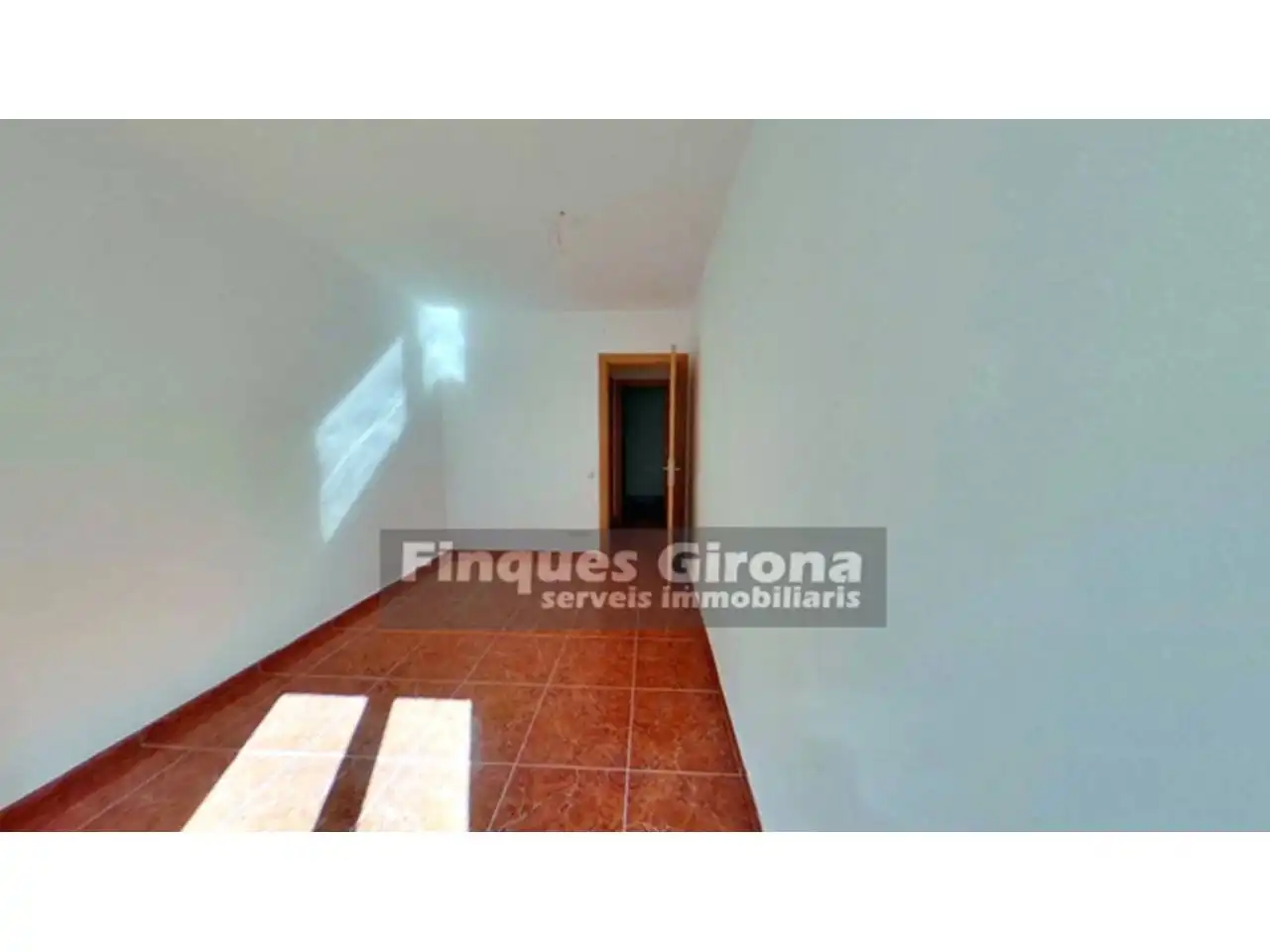 Flat with terrace for sale in Calle Empúries, imagen 7