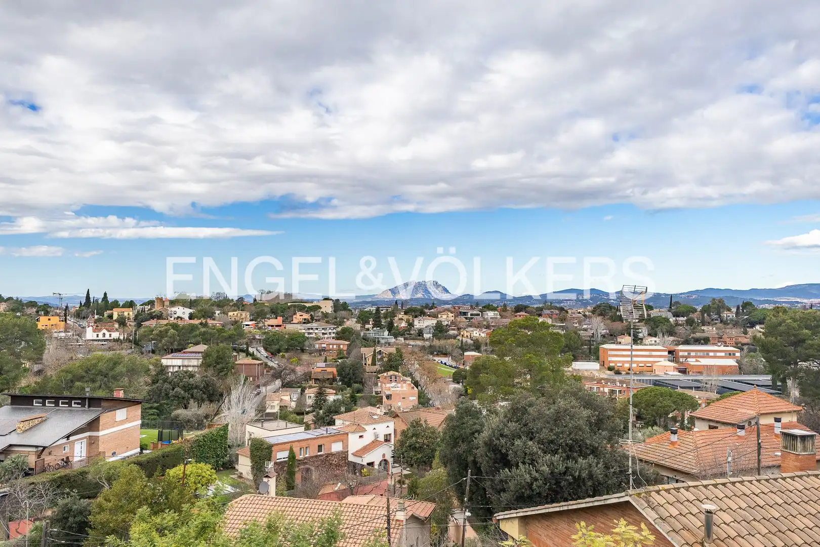 Exterior view of Houses for sale in Sant Cugat del Vallès  with Air Conditioner, Heating and Private garden