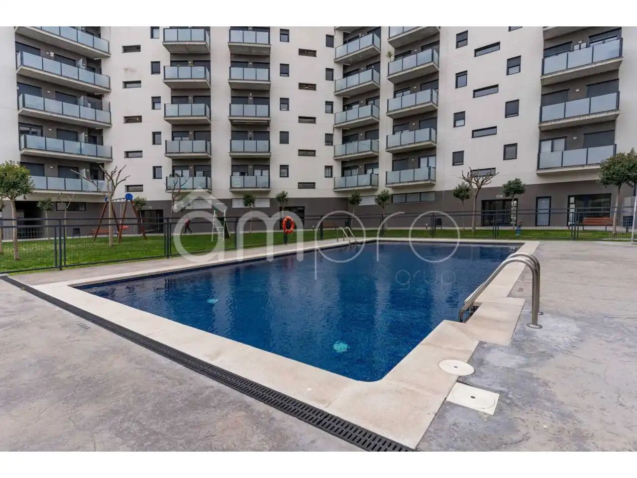 Piscina de Piso en venta en  Tarragona Capital con Aire acondicionado, Parquet y Terraza