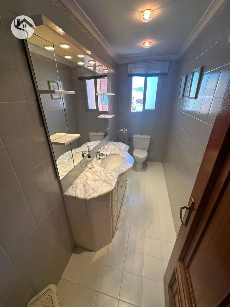 Bathroom of Flat for rent in Cuenca  with Heating