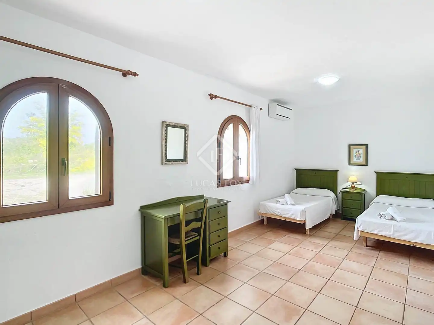 Schlafzimmer von Country house zum Verkauf in Ciutadella de Menorca mit Klimaanlage, Heizung und Privatgarten