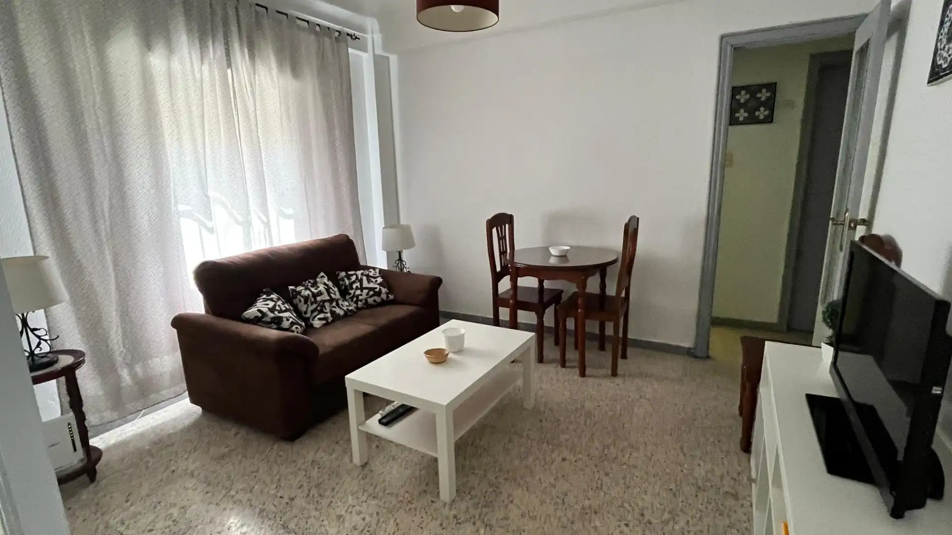 Sala d'estar de Pis en venda en Sevilla amb Aire condicionat, Terrassa i Moblat