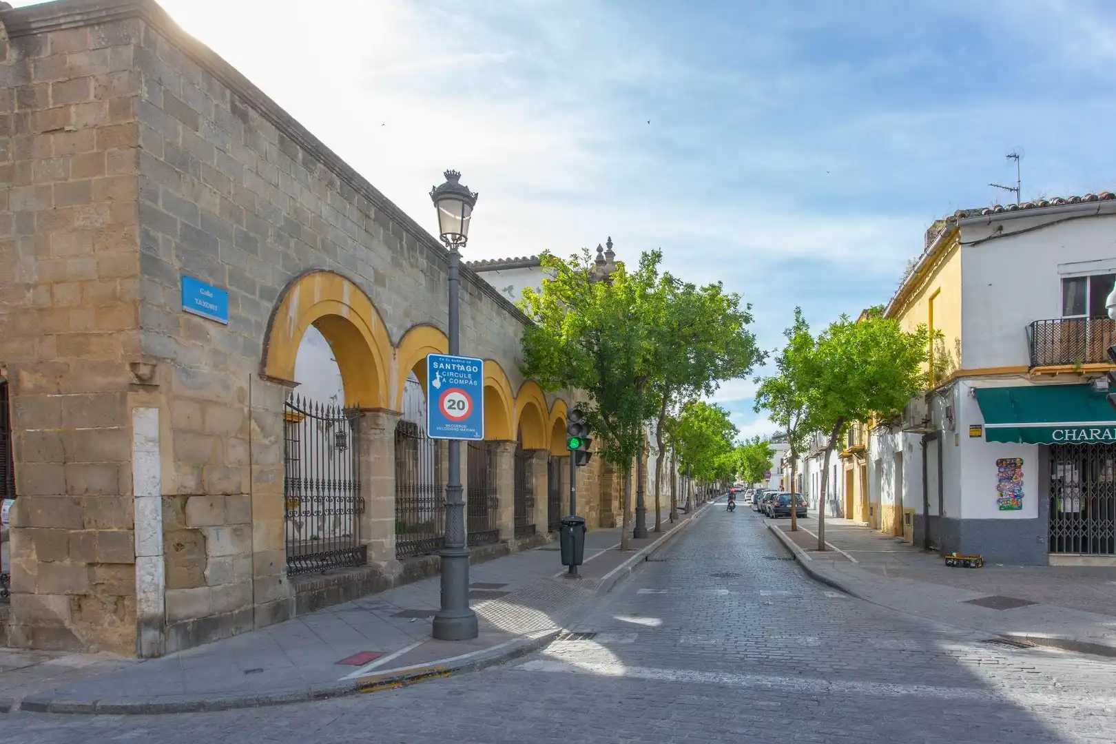 Vista exterior de Apartament en venda en Jerez de la Frontera amb Calefacció i Moblat