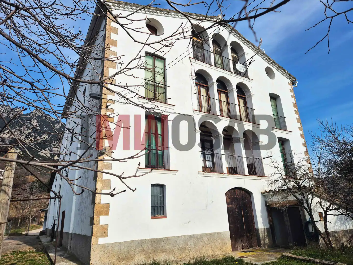 Vista exterior de Finca rústica en venda en Berga amb Jardí privat, Terrassa i Balcó