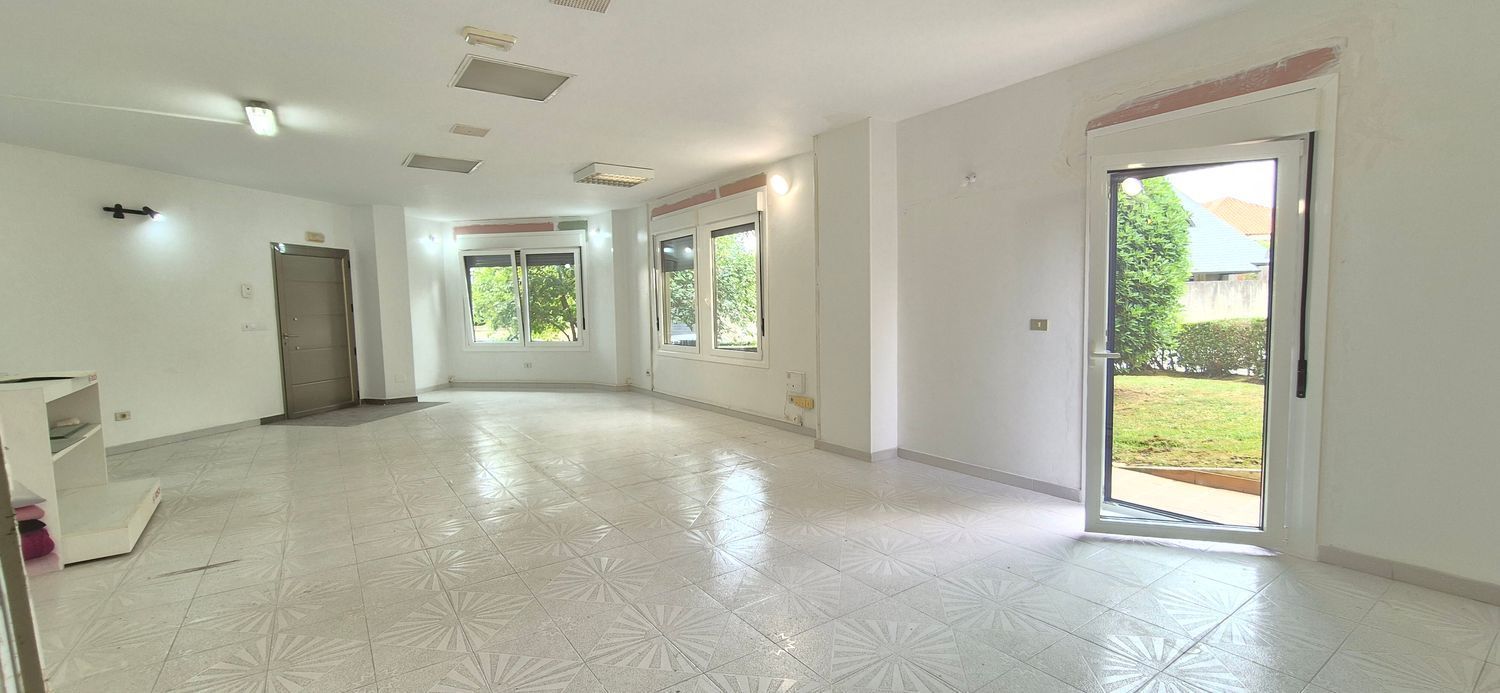 Premises to rent in Cerqueiro, Navia