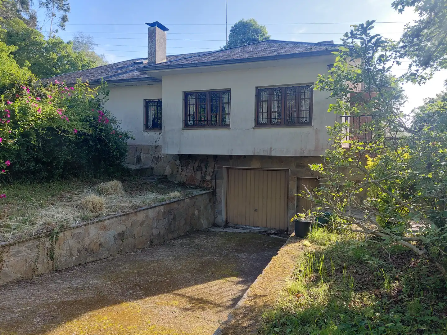 Vista exterior de Casa o chalet en venta en Oleiros con Aire acondicionado, Calefacción y Jardín privado