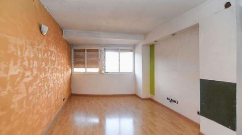 Foto 3 de Piso en venta en C/ Pedraforca, Ciutat Meridiana,  Barcelona Capital
