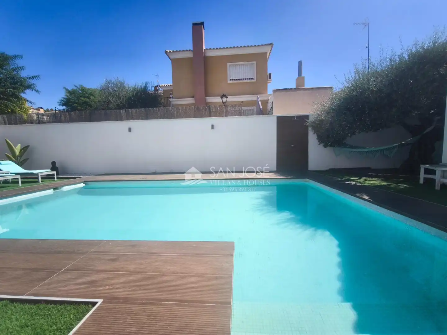 Houses for sale in Aspe, Alicante