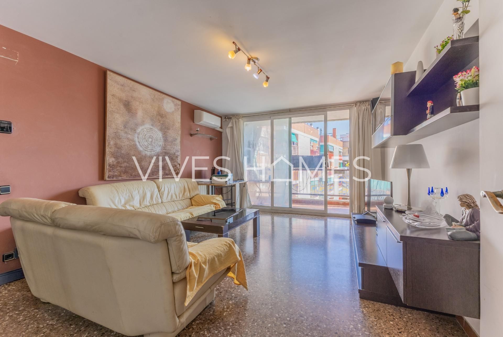 Sala d'estar de Pis en venda en Arenys de Mar amb Aire condicionat, Calefacció i Terrassa