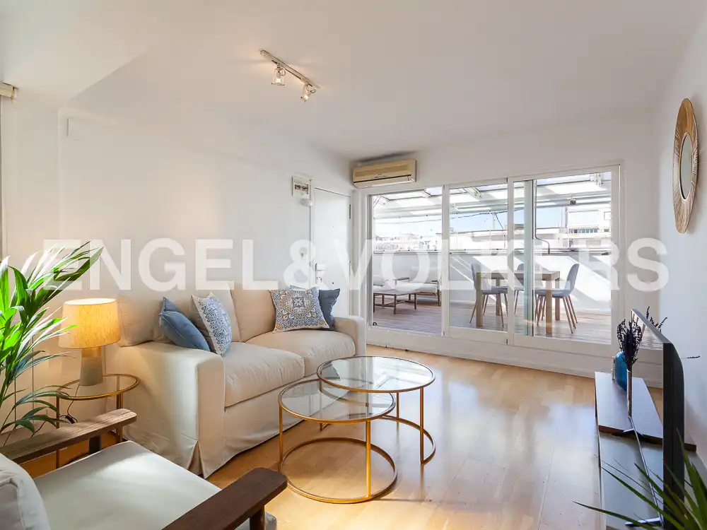 Exterior view of Attic for rent in Valencia  with Air Conditioner, Heating and Parquet flooring