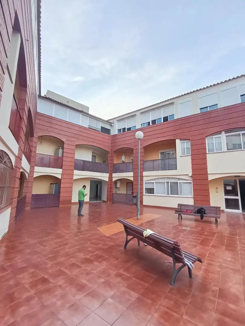 Vista exterior de Piso en venta en La Algaba con Aire acondicionado