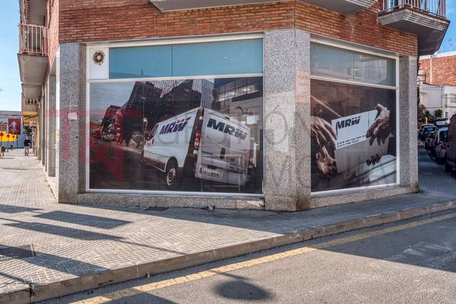 Local comercial en Venta en Carrer Garbí, 30 en Les Creus