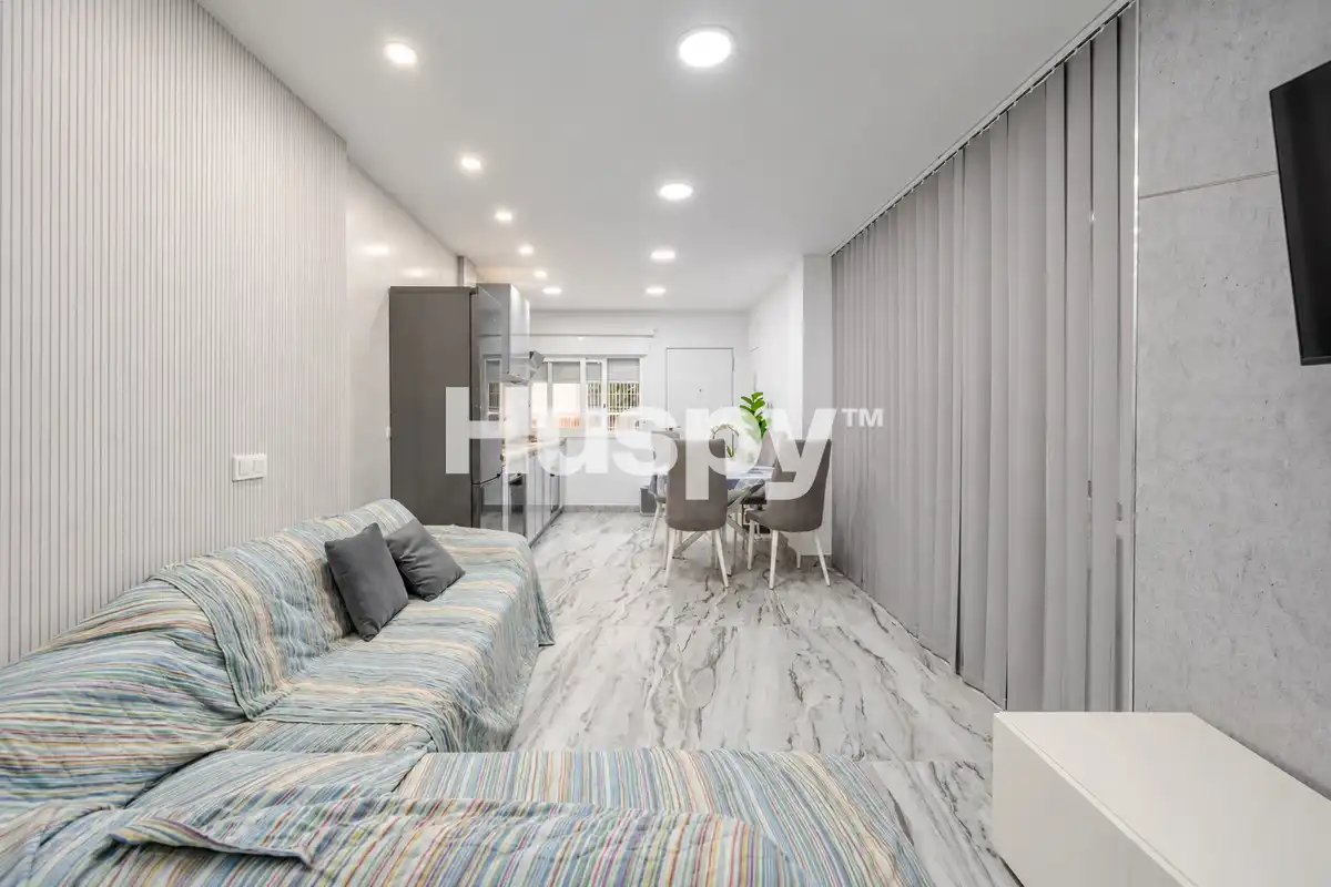Ground floor with pool for sale in Avenida de Portugal