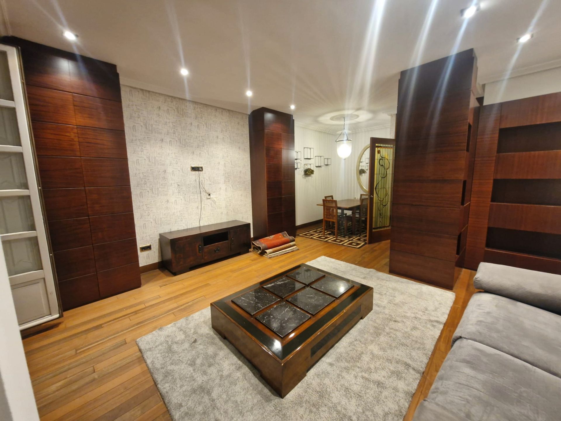 Wohnzimmer von Wohnungen zur Miete in Ourense Capital  mit Heizung, Parkett und Möbliert