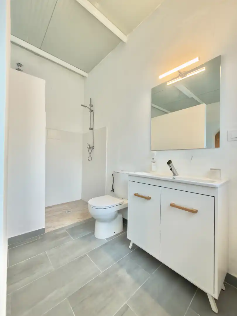 Bathroom of Ground floor for sale in Bornos  with Air Conditioner, Private garden and Furnished