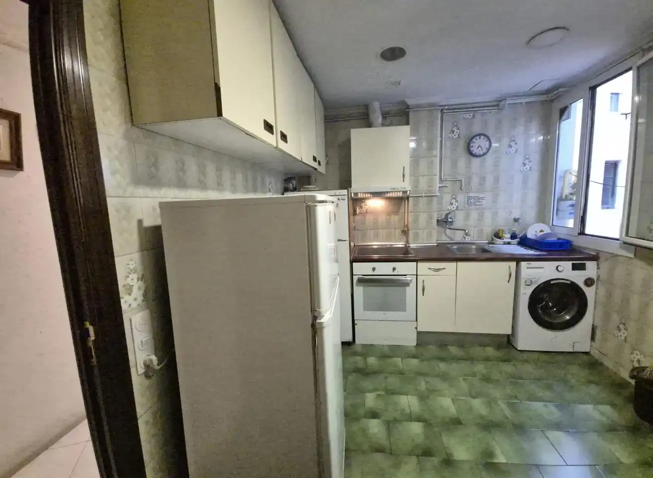 Kitchen of Flat for sale in Zaragoza  with Air Conditioner, Heating and Balcony