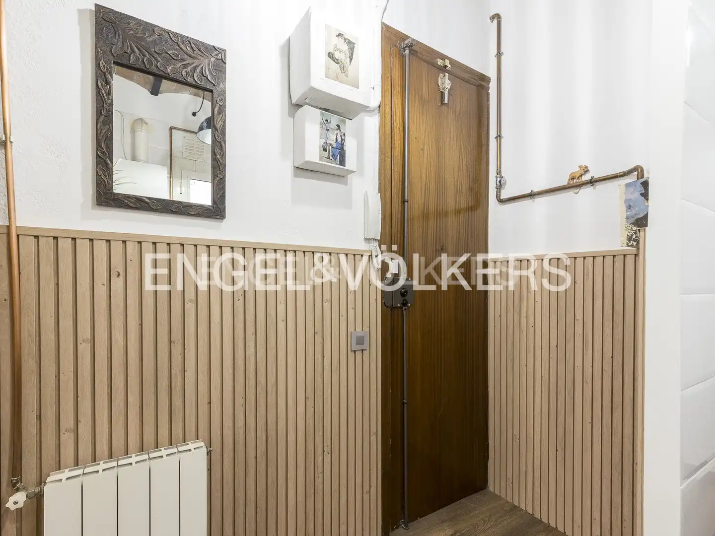 Flat for sale in Barcelona  with Air Conditioner, Heating and Furnished