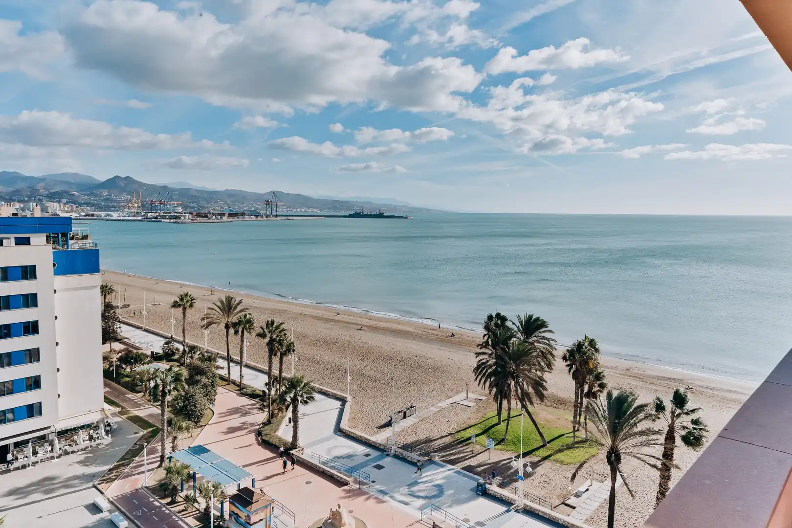 Vista exterior de Ático en venta en Málaga con Aire acondicionado, Calefacción y Terraza