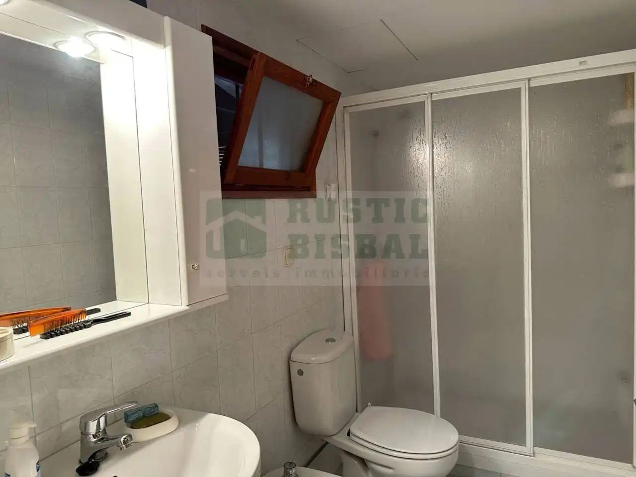 Baño de Finca rústica en venta en Ullastret con Calefacción y Terraza