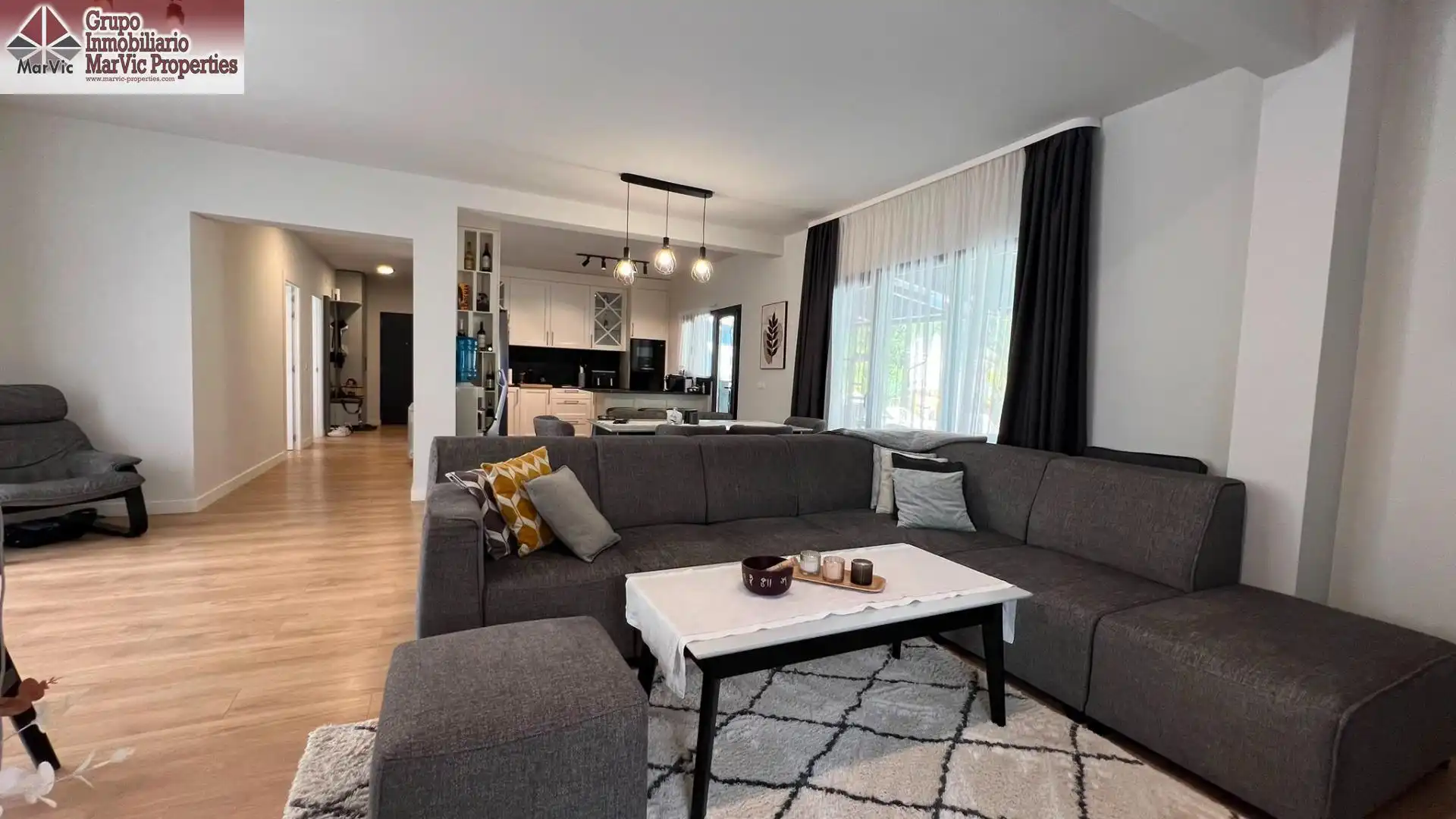 Sala de estar de Casa o chalet en venta en Benidorm con Aire acondicionado, Terraza y Piscina