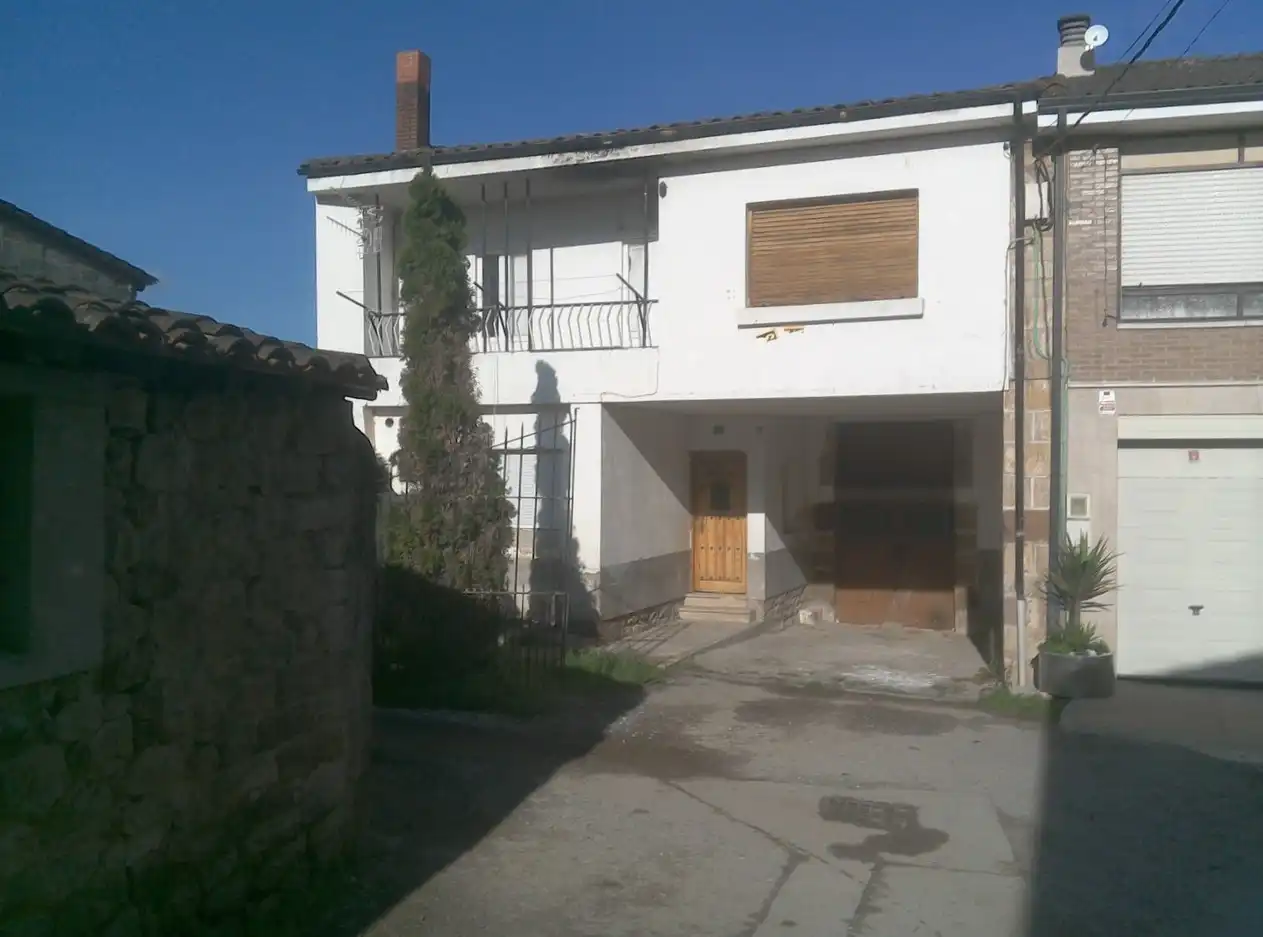 Vista exterior de Casa adosada en venta en Arenas de Iguña con Terraza y Trastero