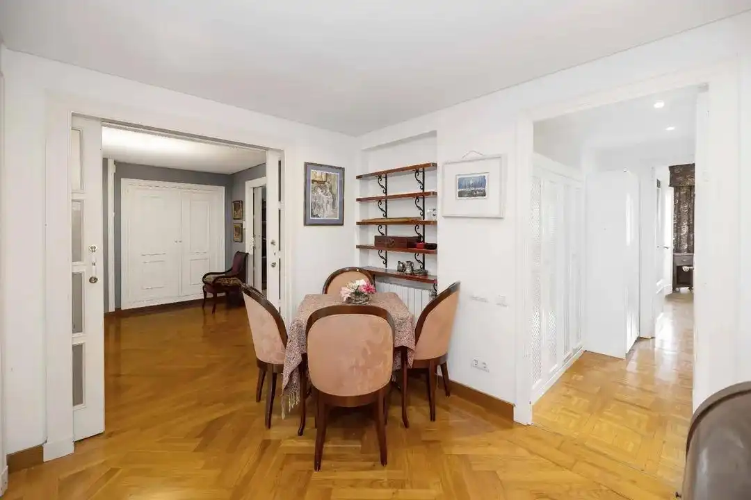 Piso con balcón en venta en Paseo REDING, imagen 15