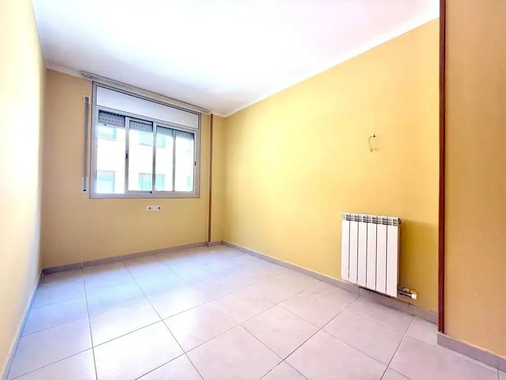 Schlafzimmer von Wohnungen zum Verkauf in Figueres mit Klimaanlage, Heizung und Terrasse